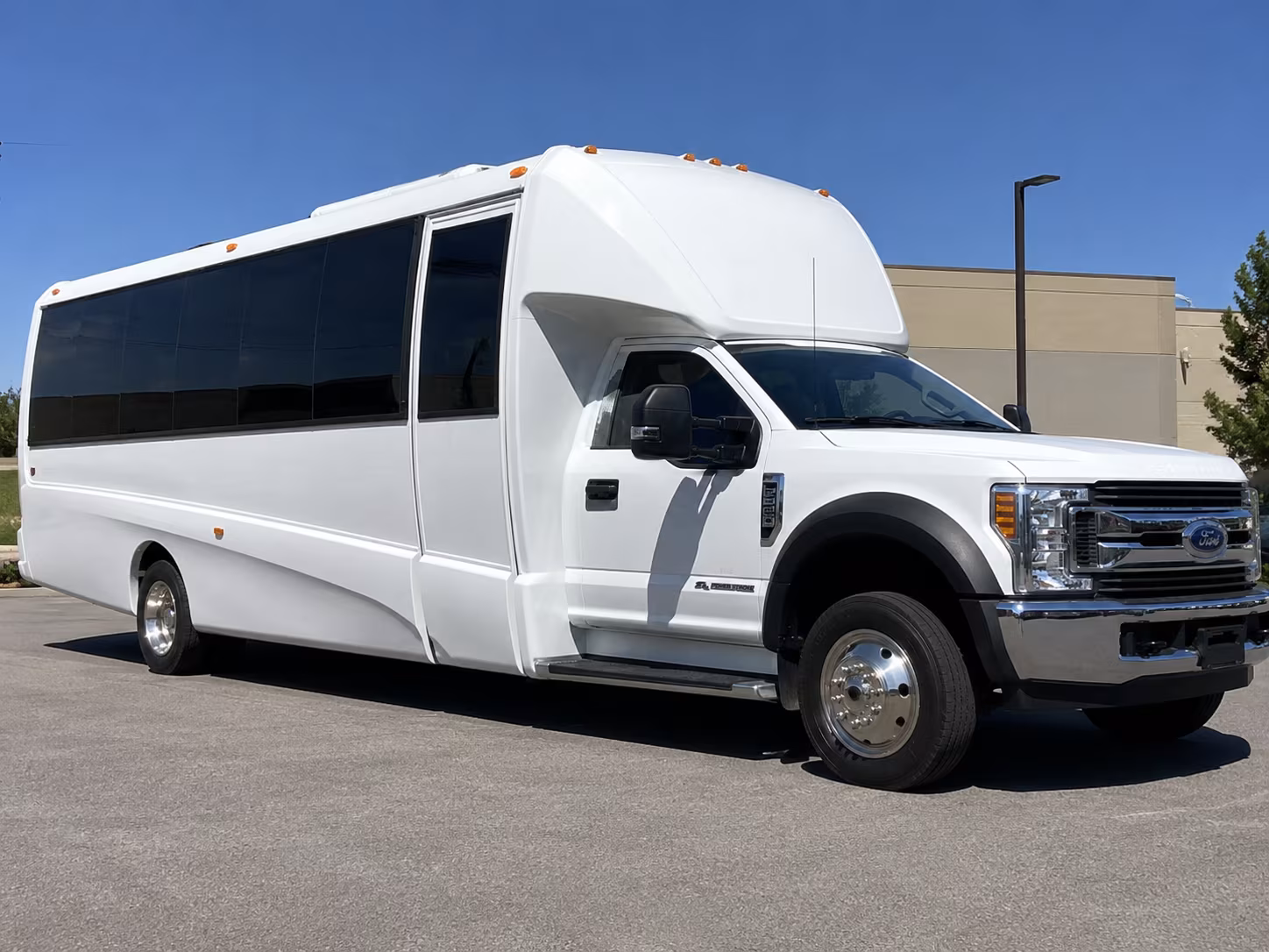 buses for zoo aquarium and nature field trips from pomona schools