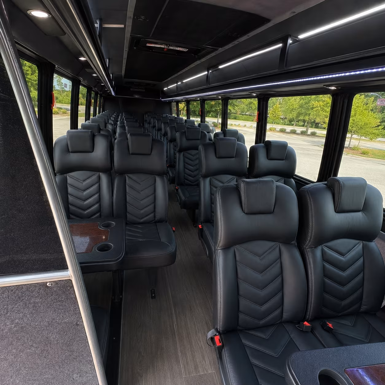 charter buses for temecula wine country day trips from pomona