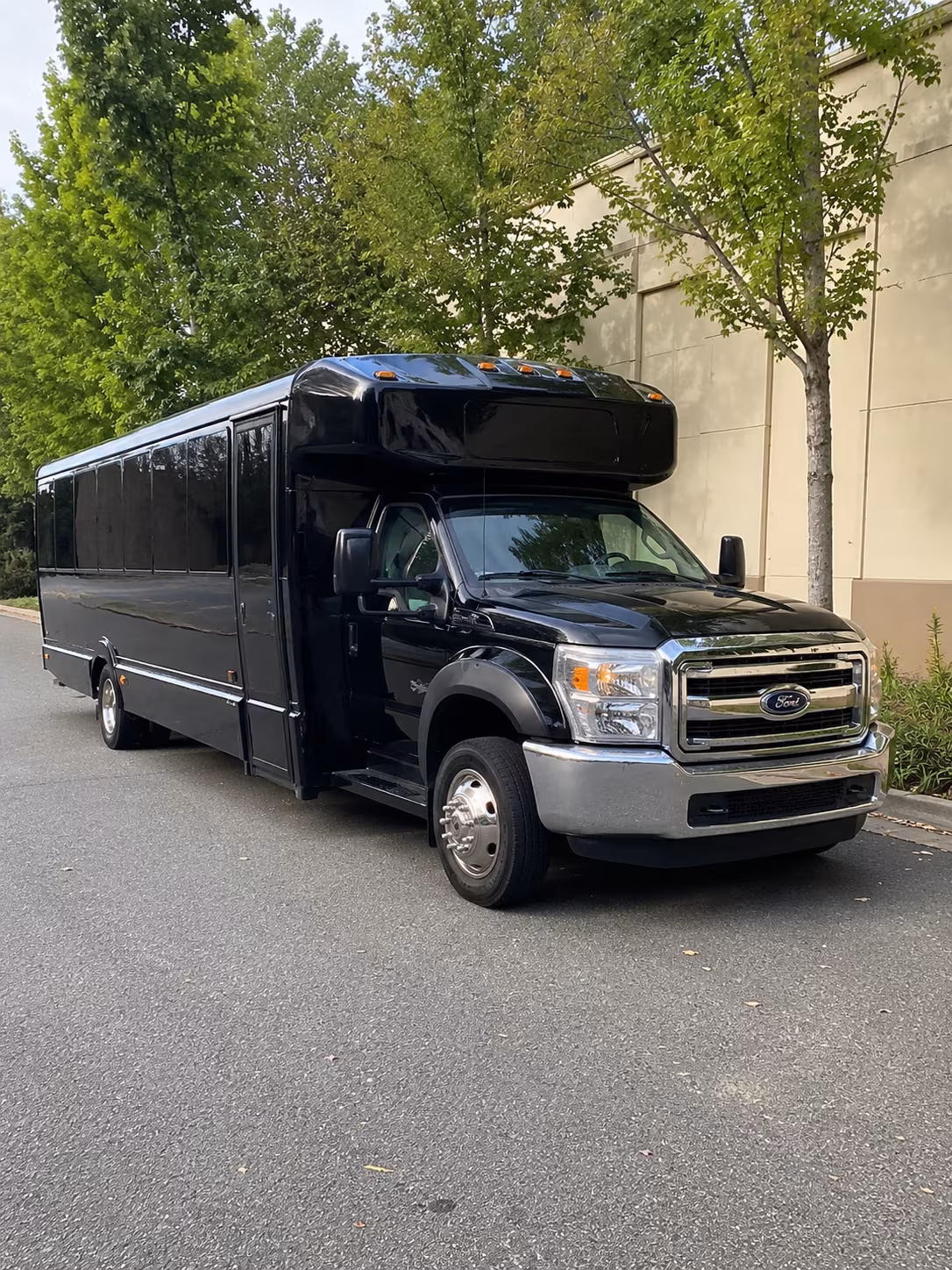 party buses to fairplex concerts and festival events in pomona