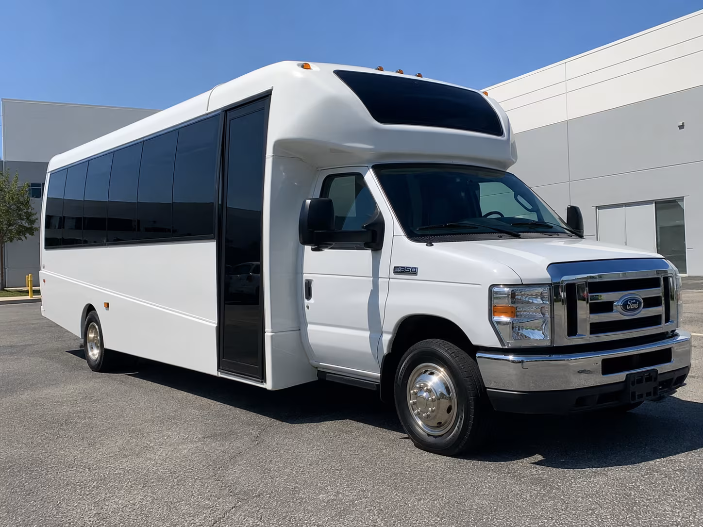 school field trip and group tour buses around the pomona area